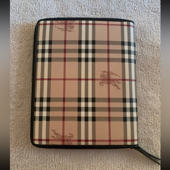 Burberry Haymarket Check IPad Case - Picture 4 of 12